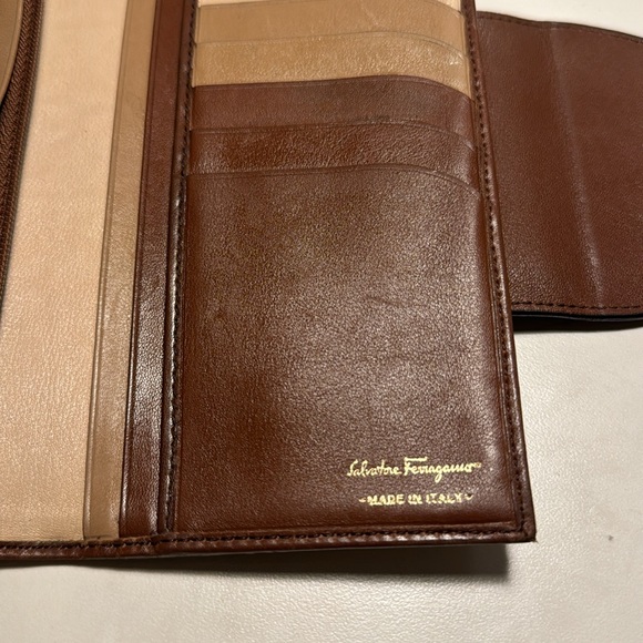 Ferragamo long wallet - Picture 9 of 11